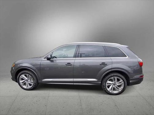 2022 Audi Q7 Premium Plus 45 TFSI quattro Tiptronic