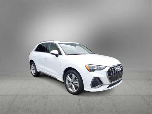 2022 Audi Q3 Premium 45 TFSI S line quattro Tiptronic