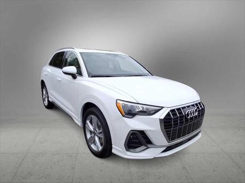 2022 Audi Q3 Premium 45 TFSI S line quattro Tiptronic