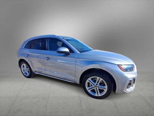 2024 Audi Q5 Premium 55 TFSI e S line quattro S tronic