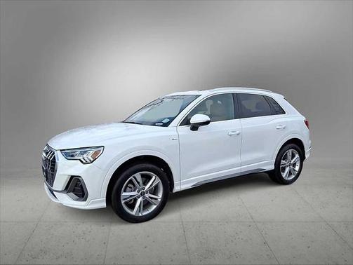 2022 Audi Q3 Premium Plus 45 TFSI S line quattro Tiptronic