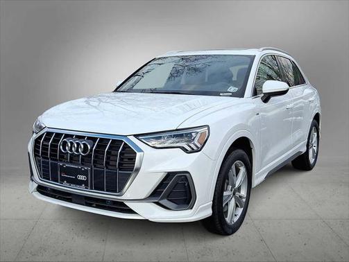2022 Audi Q3 Premium Plus 45 TFSI S line quattro Tiptronic