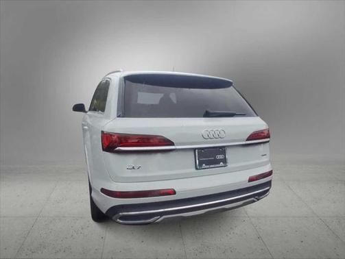 2024 Audi Q7 Premium Plus 55 TFSI quattro Tiptronic