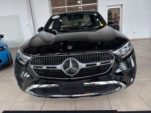 2025 Mercedes-Benz GLC 300