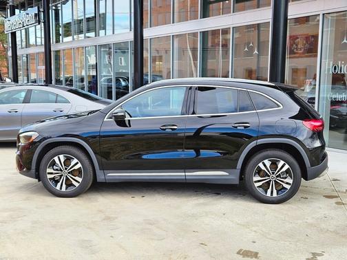 2024 Mercedes-Benz GLA 250 