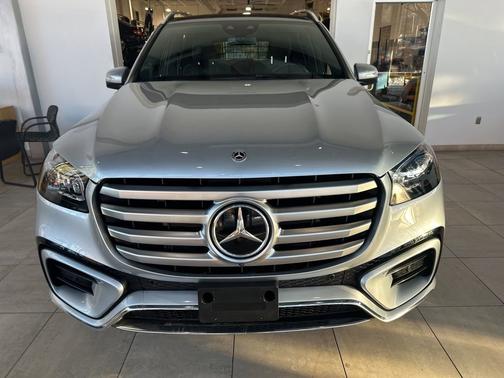 2025 Mercedes-Benz GLS 450