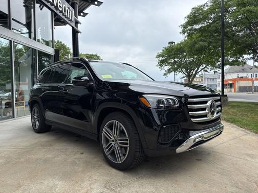 2025 Mercedes-Benz GLS 450 