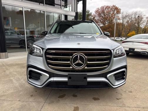 2025 Mercedes-Benz GLS 450 