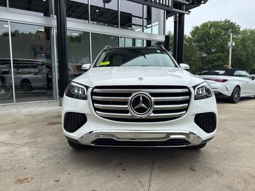 2025 Mercedes-Benz GLS 450 