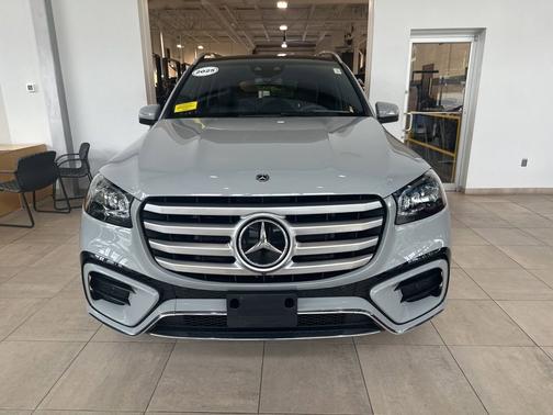 2025 Mercedes-Benz GLS 450