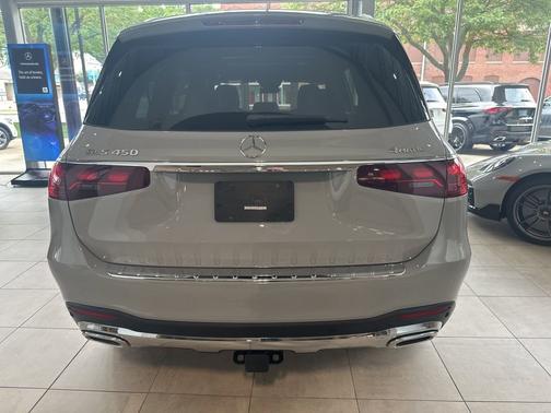 2025 Mercedes-Benz GLS 450
