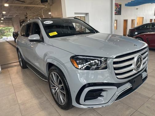 2025 Mercedes-Benz GLS 450