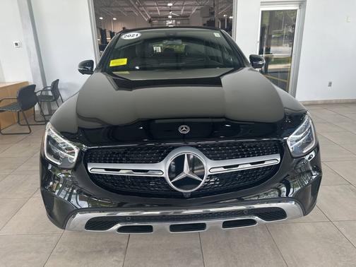 2021 Mercedes-Benz GLC 300