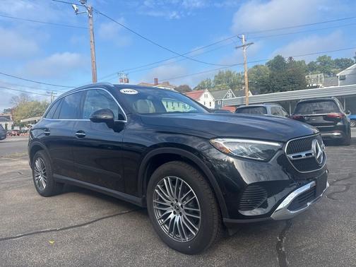 2025 Mercedes-Benz GLC 300 4MATIC