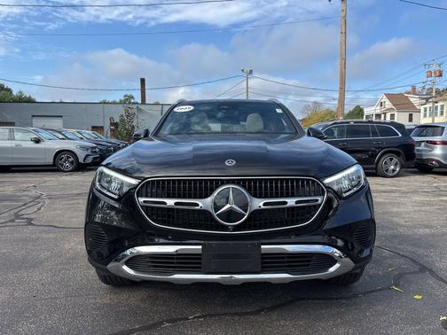 2025 Mercedes-Benz GLC 300 4MATIC