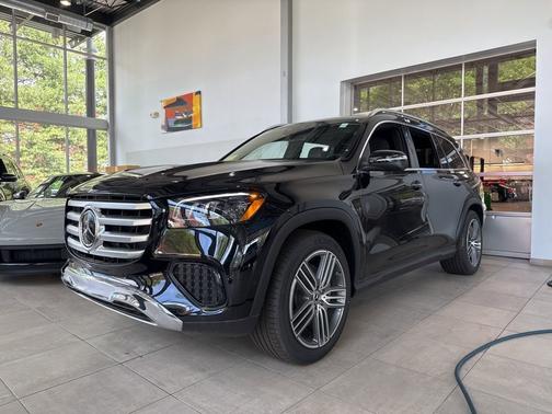 2025 Mercedes-Benz GLS 450 