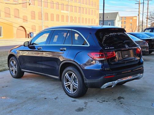 2021 Mercedes-Benz GLC 300 
