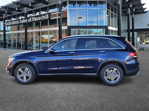 2021 Mercedes-Benz GLC 300 