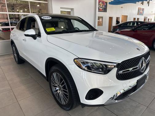 2025 Mercedes-Benz GLC 300