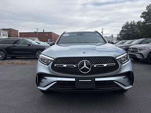 2025 Mercedes-Benz GLC 300 4MATIC