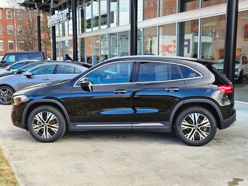 2025 Mercedes-Benz GLA 250 