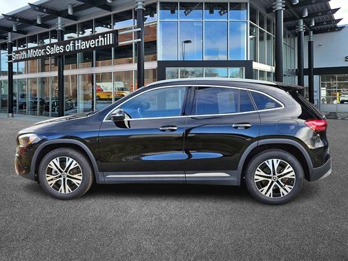 2025 Mercedes-Benz GLA 250 