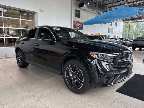 2025 Mercedes-Benz GLC 300 