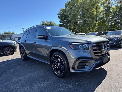 2025 Mercedes-Benz GLS 450 