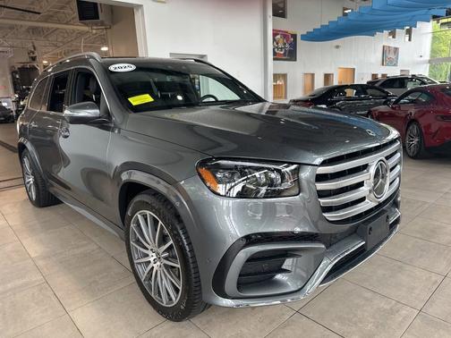 2025 Mercedes-Benz GLS 450