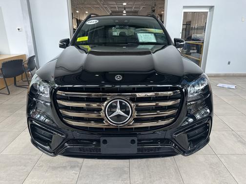 2025 Mercedes-Benz GLS 450