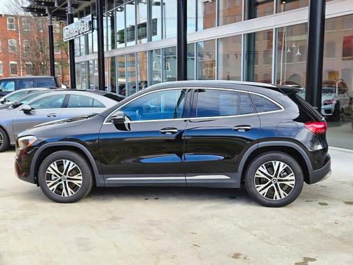 2025 Mercedes-Benz GLA 250 