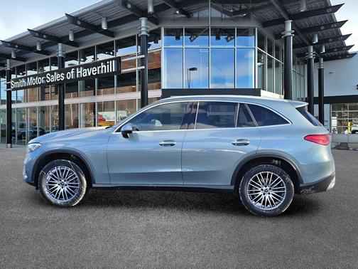 Verde Silver Metallic 2026 Mercedes-Benz GLC 300