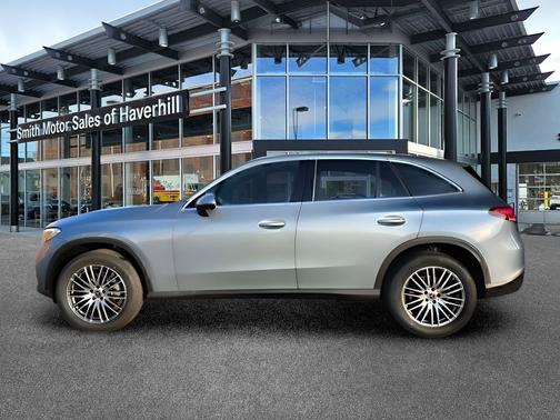Verde Silver Metallic 2026 Mercedes-Benz GLC 300