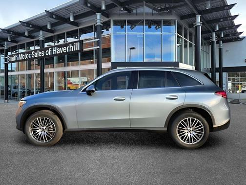 Verde Silver Metallic 2026 Mercedes-Benz GLC 300