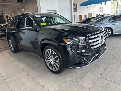 2025 Mercedes-Benz GLS 450