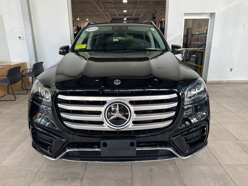 2025 Mercedes-Benz GLS 450