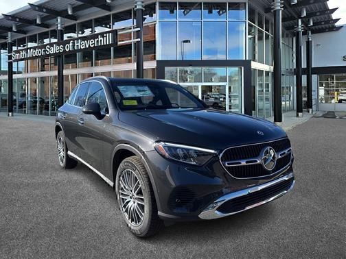Graphite Grey Metallic 2026 Mercedes-Benz GLC 300 4MATIC