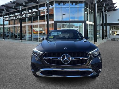 Graphite Grey Metallic 2026 Mercedes-Benz GLC 300