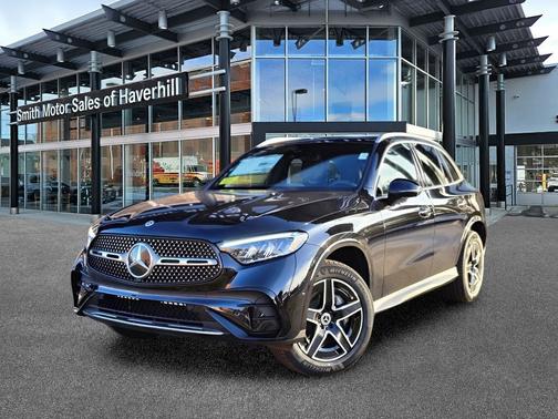 Obsidian Black Metallic 2026 Mercedes-Benz GLC 300 4MATIC