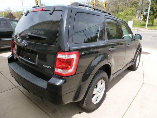 Black 2008 Ford Escape XLT