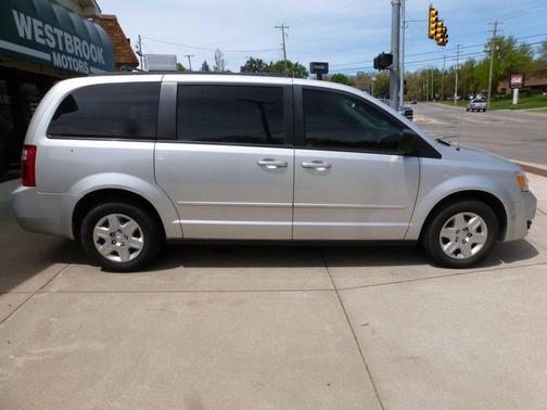 Silver 2010 Dodge Grand Caravan SE