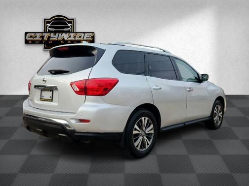 2019 Nissan Pathfinder S