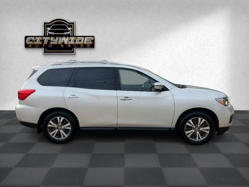 2019 Nissan Pathfinder S
