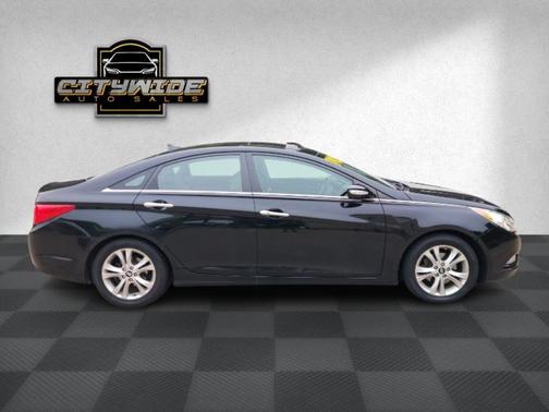 2011 Hyundai SONATA Limited 2.0T