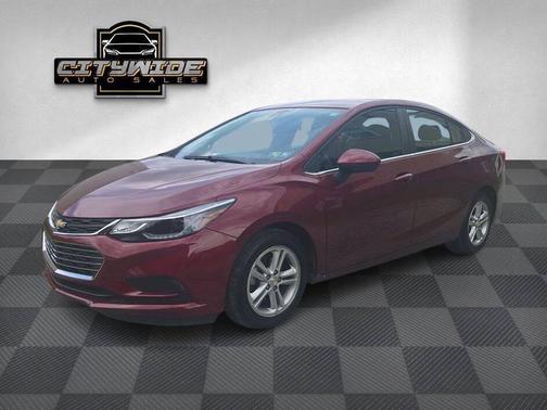 RED 2016 Chevrolet Cruze LT Auto