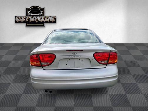 SILVER 2003 Oldsmobile Alero GL 4dr Sedan
