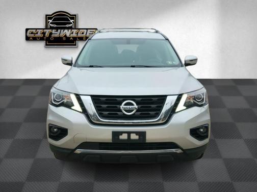 2017 Nissan Pathfinder SV