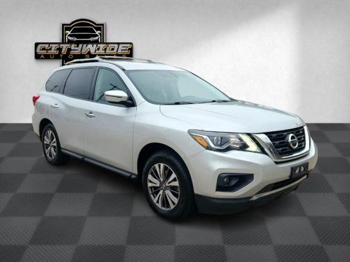 2017 Nissan Pathfinder SV
