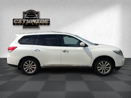 2016 Nissan Pathfinder SL