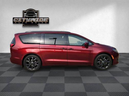 2019 Chrysler Pacifica Touring Plus